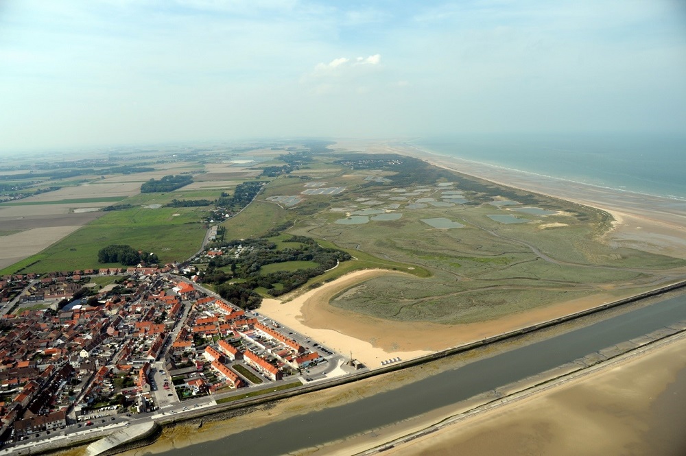 Zone naturelle d'une grande richesse écologique, le parc de l’Estran a été entièrement réaménagé sur le front de mer de Grand-Fort-Philippe. 